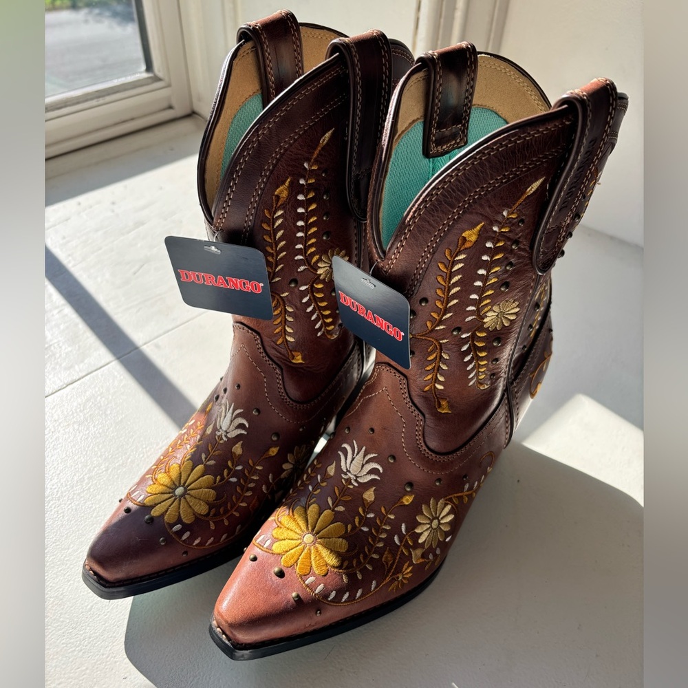 Crush™ by Durango® Women's Golden Wildflower Western Boot